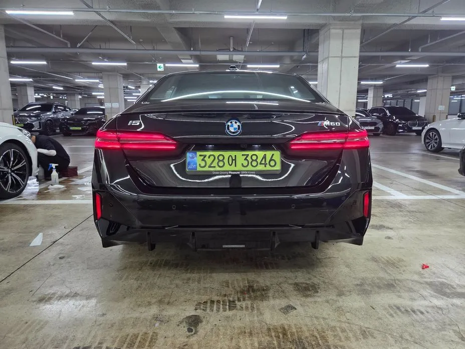 BMW i5 — фото 10