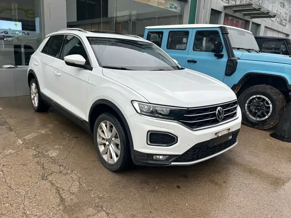 Volkswagen T-Roc — фото 2