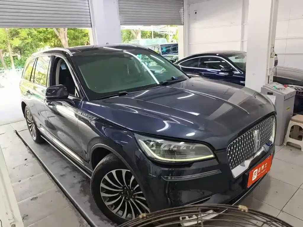 Lincoln Aviator — фото 1