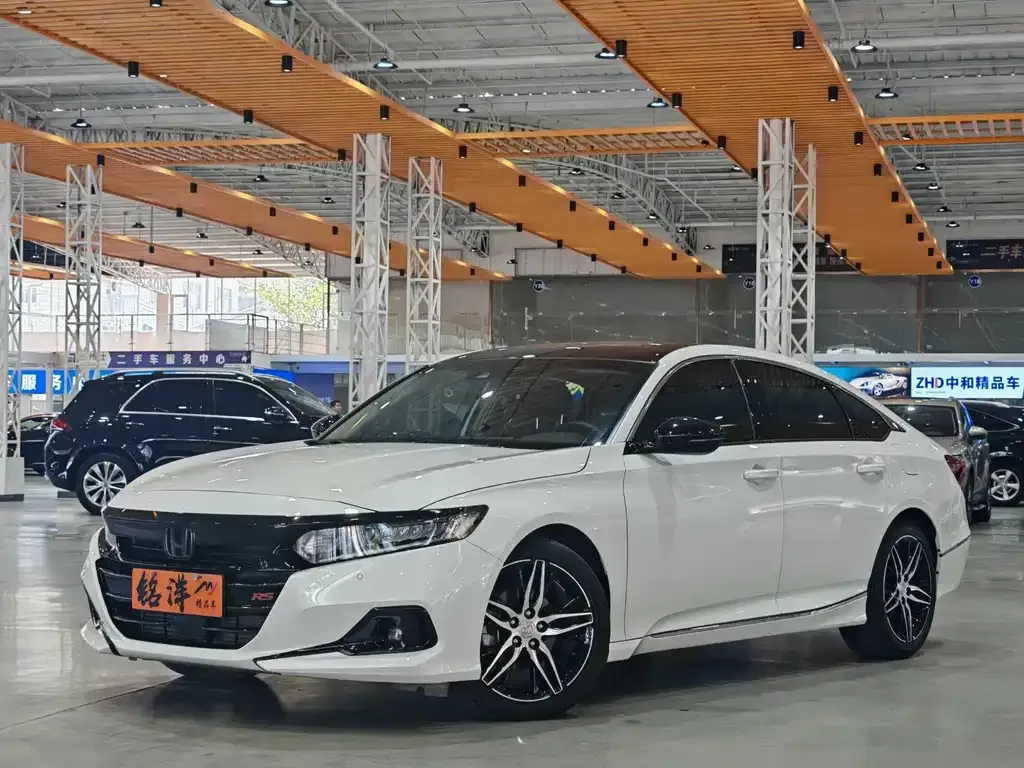 Honda Accord — фото 1