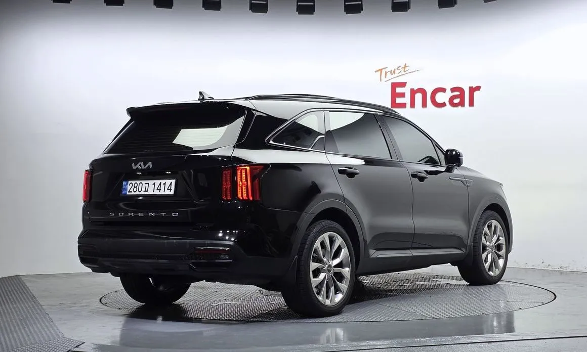 Kia Sorento — фото 6