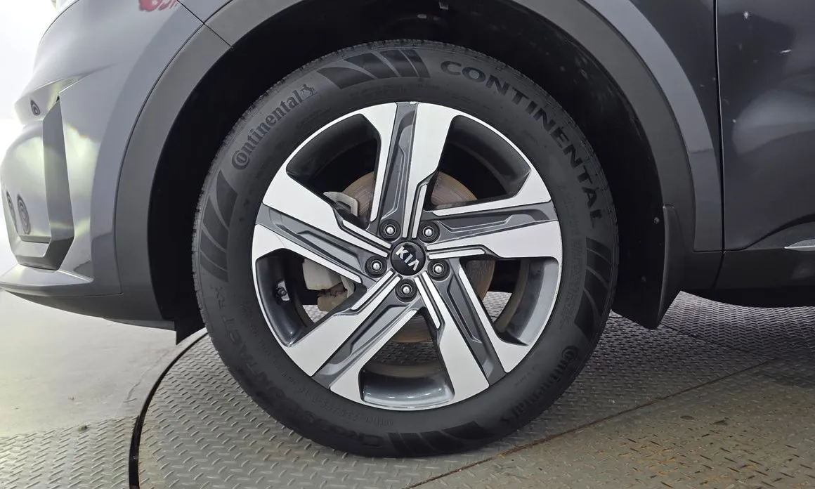 Kia Sorento — фото 10