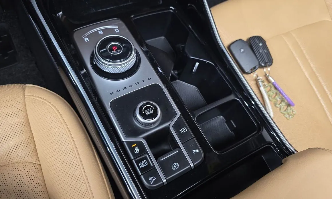 Kia Sorento — фото 9