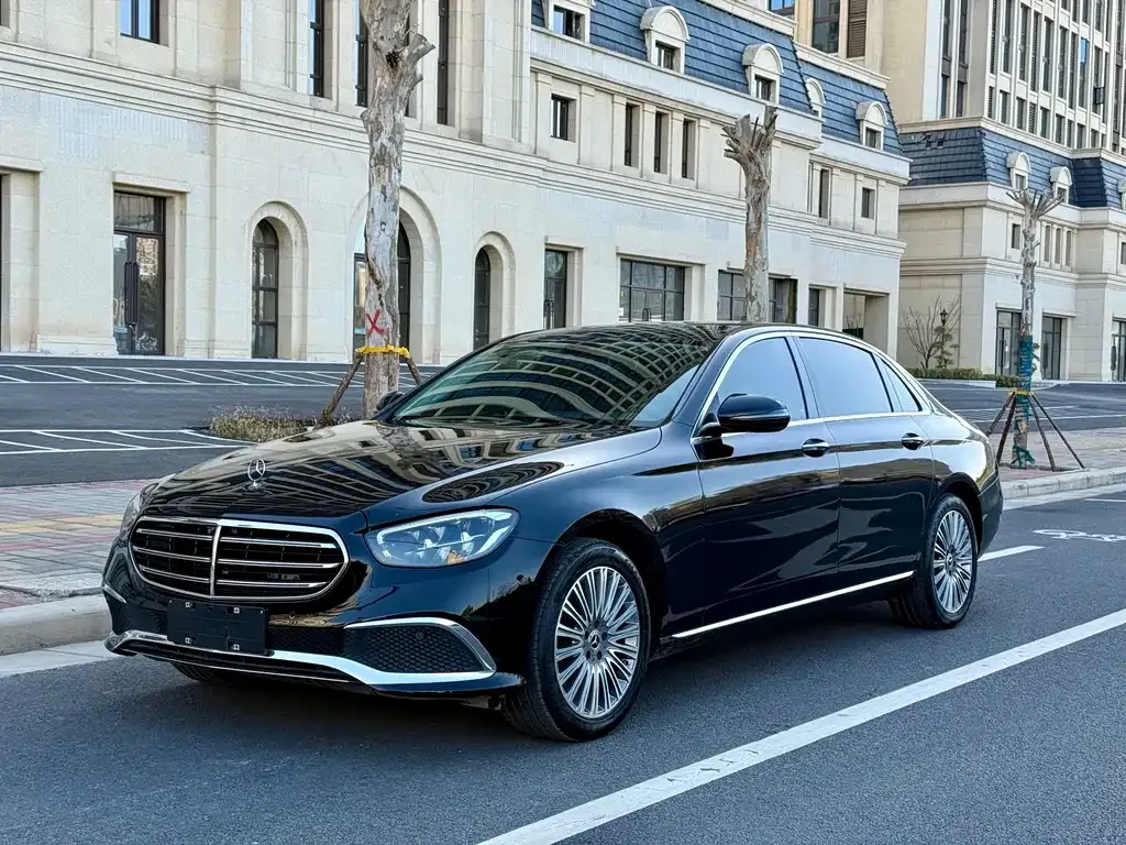 Mercedes-Benz E-Class — фото 6