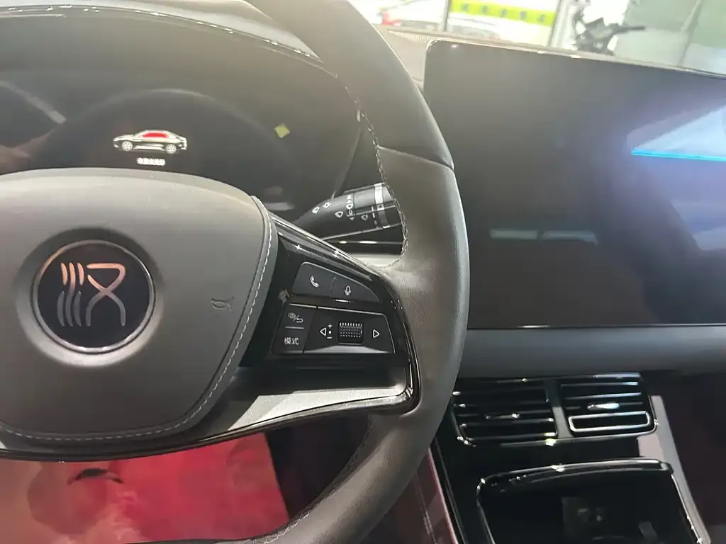 BYD Han — фото 2