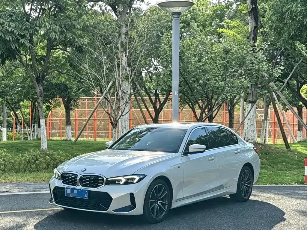 BMW 3 Series — фото 1