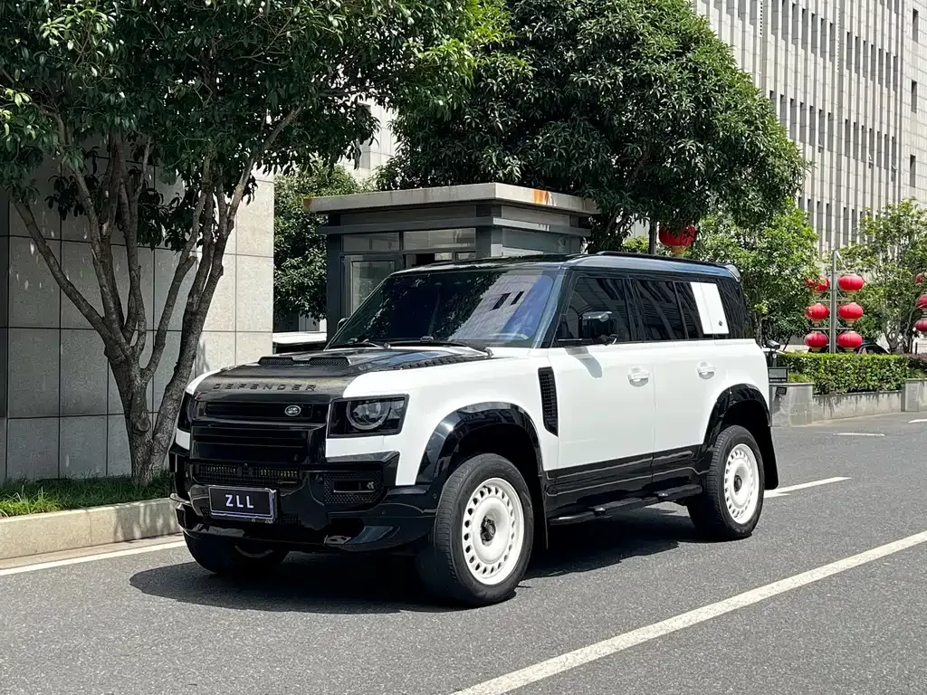 Land Rover Defender — фото 1