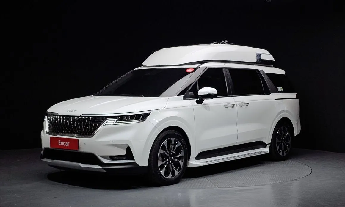 Kia Carnival — фото 1
