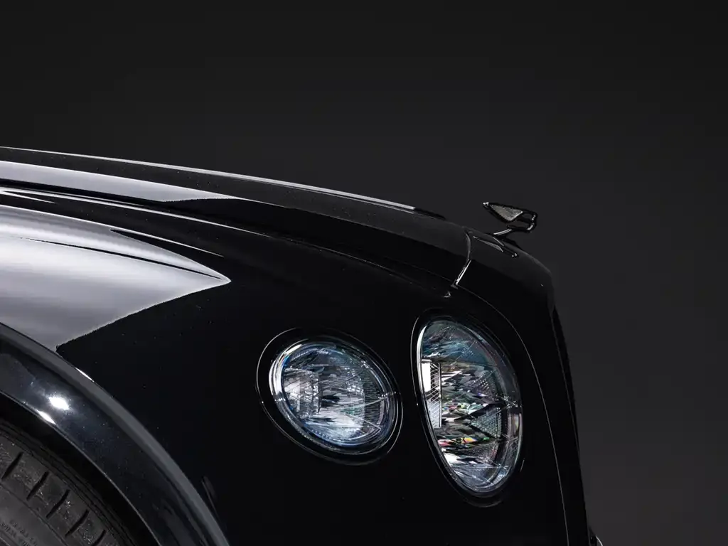 Bentley Flying Spur — фото 2
