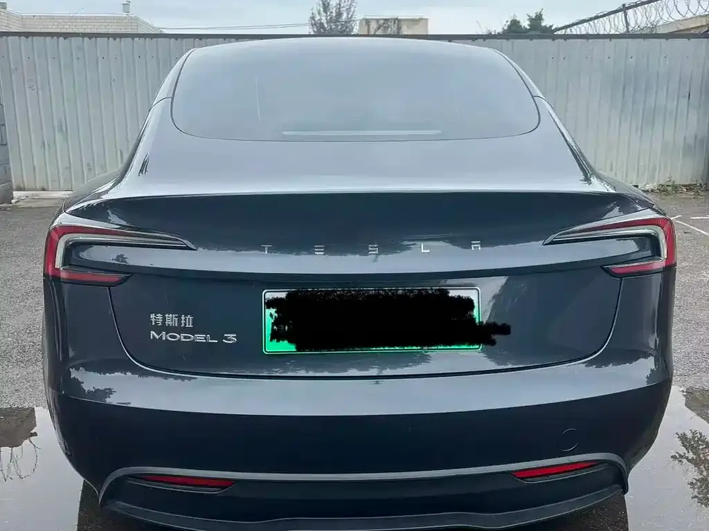 Tesla Model 3 — фото 2