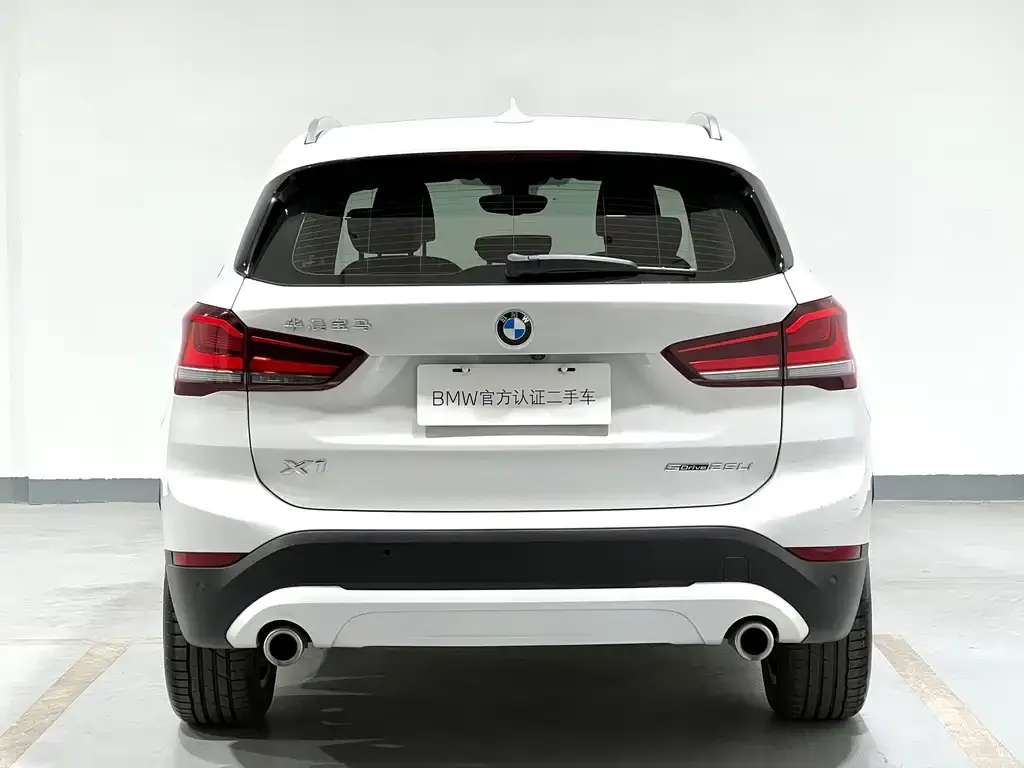 BMW X1 — фото 5