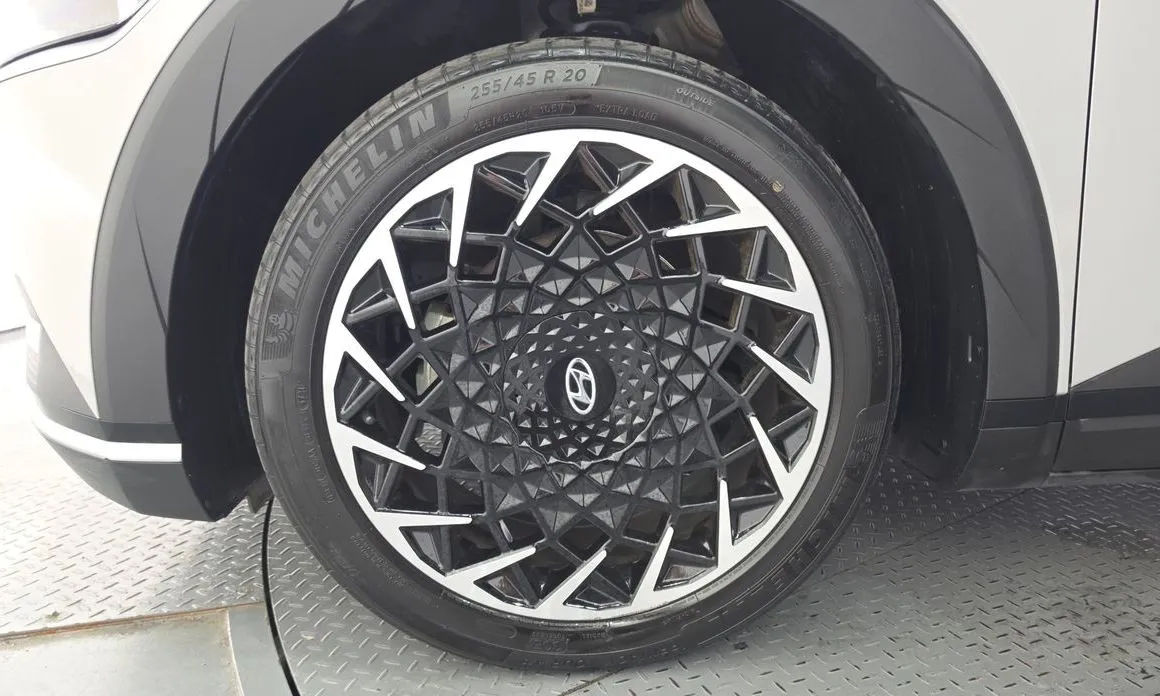 Hyundai Ioniq5 — фото 10