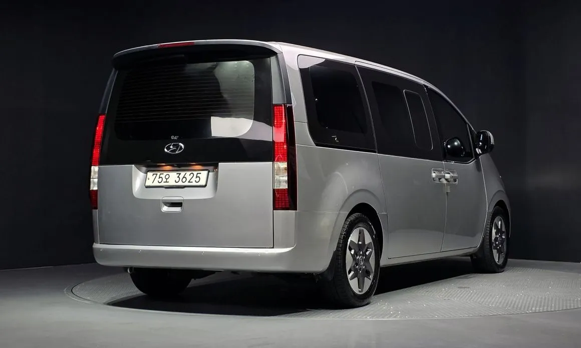 Hyundai Staria — фото 3