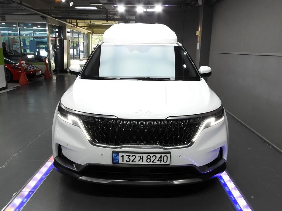 Kia Carnival — фото 1