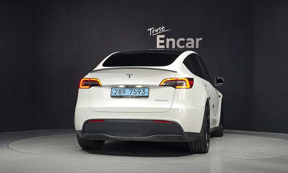 Tesla Model Y — фото 4