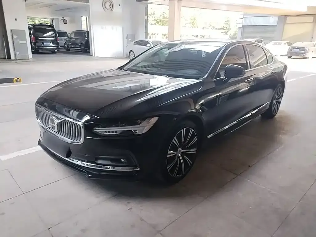 Volvo S90 — фото 1