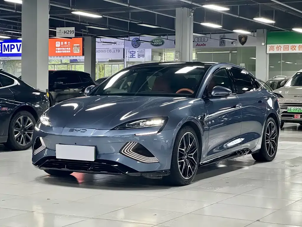 BYD Seal — фото 1