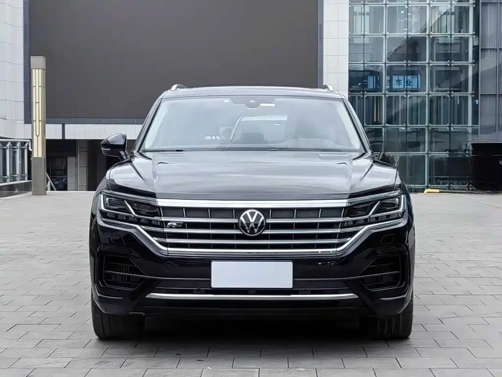 Volkswagen Touareg — фото 5
