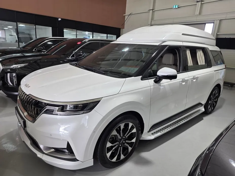 Kia Carnival — фото 1