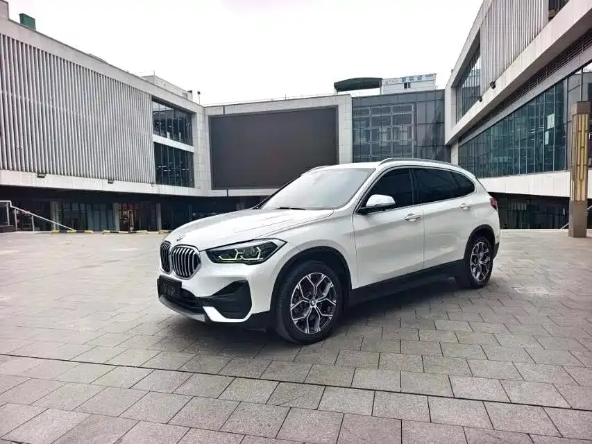 BMW X1 — фото 1
