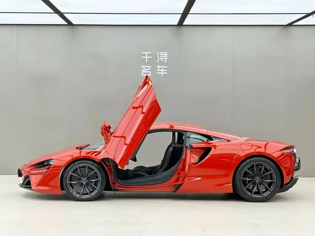 McLaren Artura — фото 7