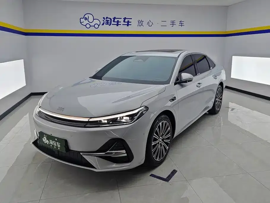 Geely 银河A7 EM — фото 1