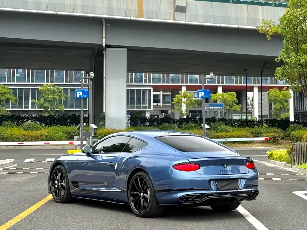 Bentley Continental — фото 6