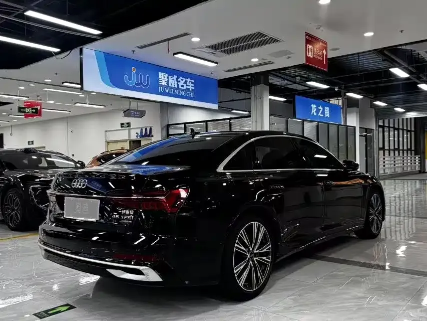 Audi A6L — фото 2
