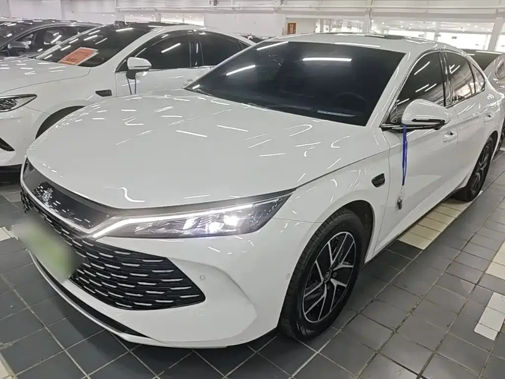 BYD Qin L — фото 1