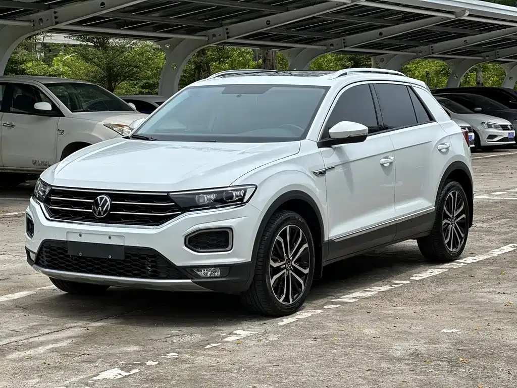 Volkswagen T-Roc — фото 1