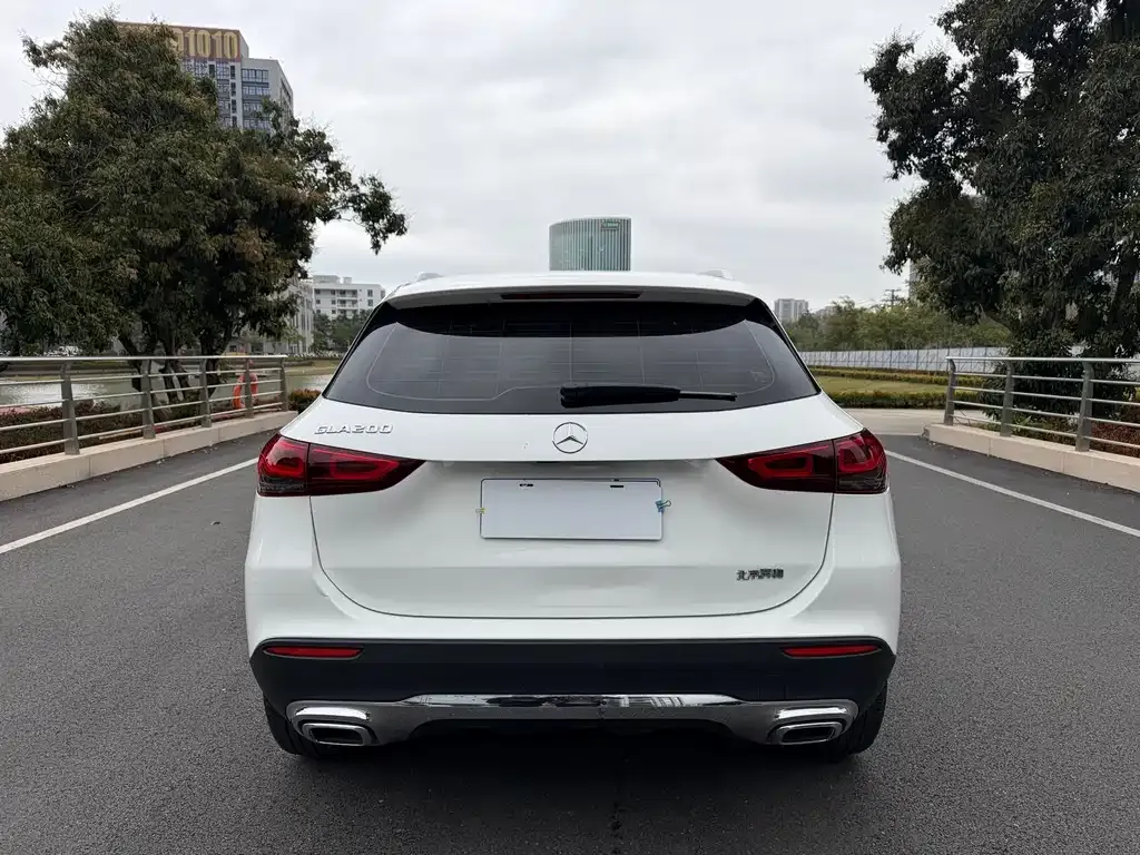 Mercedes-Benz GLA — фото 8