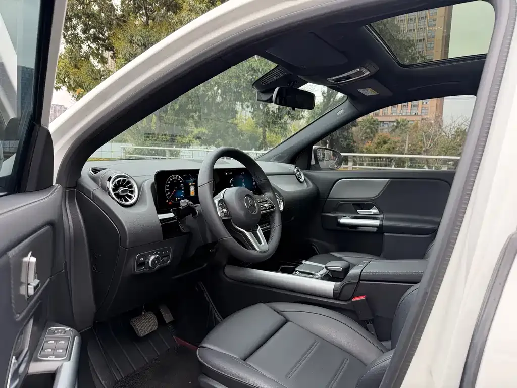 Mercedes-Benz GLA — фото 6