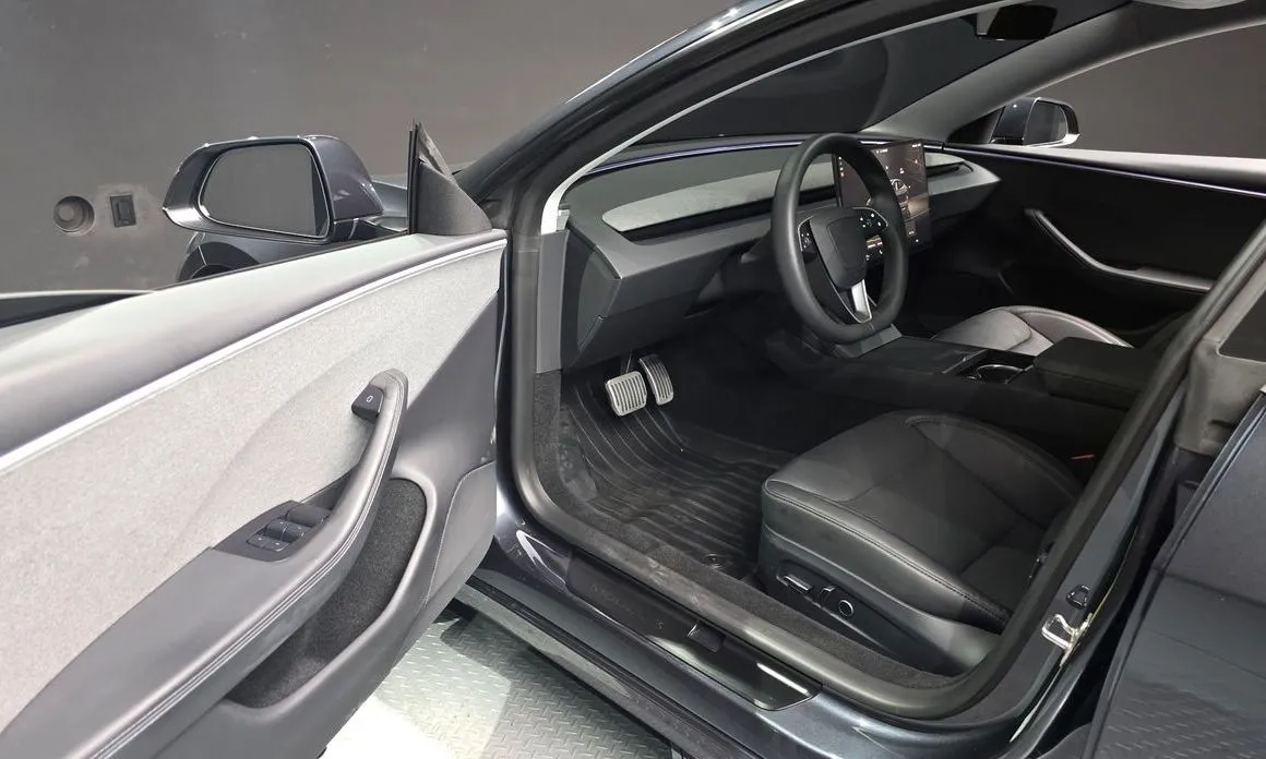 Tesla Model 3 — фото 6