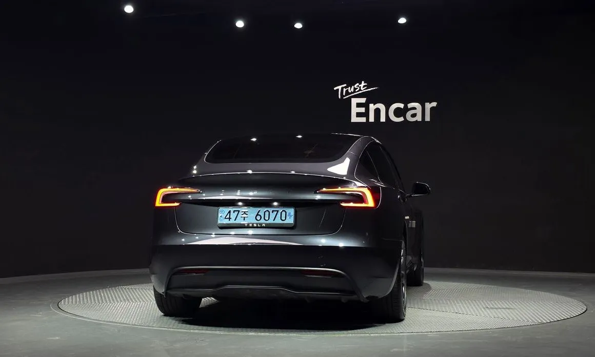 Tesla Model 3 — фото 3