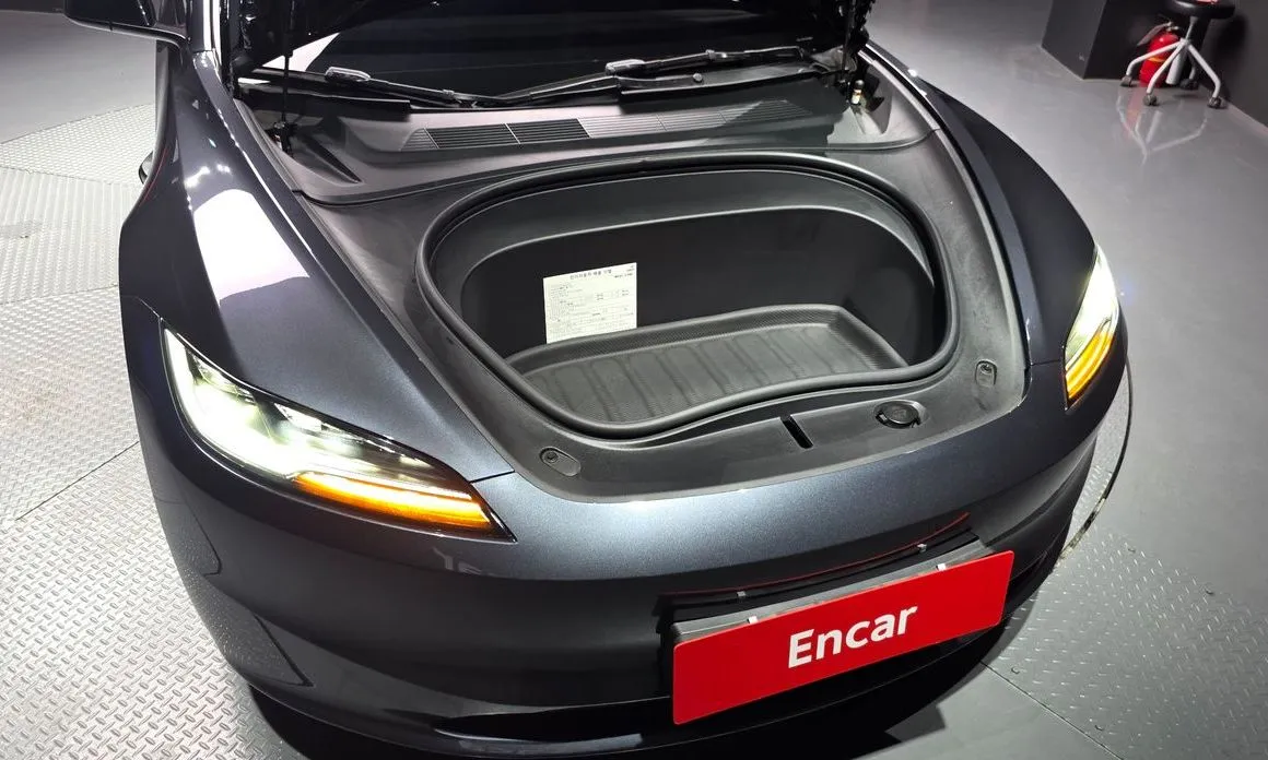 Tesla Model 3 — фото 10