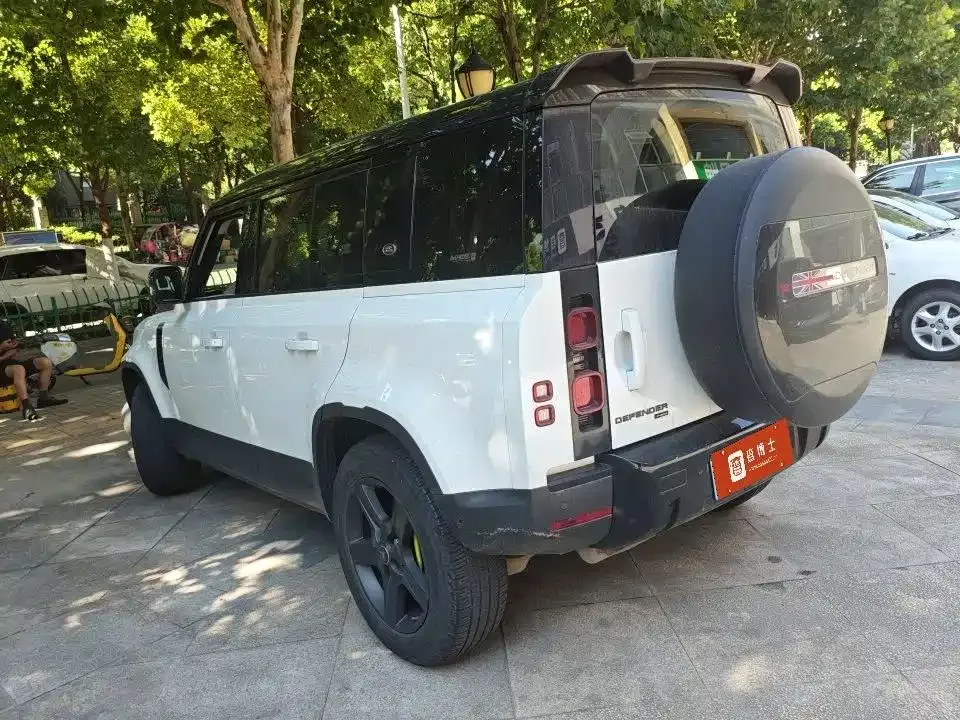 Land Rover Defender — фото 2