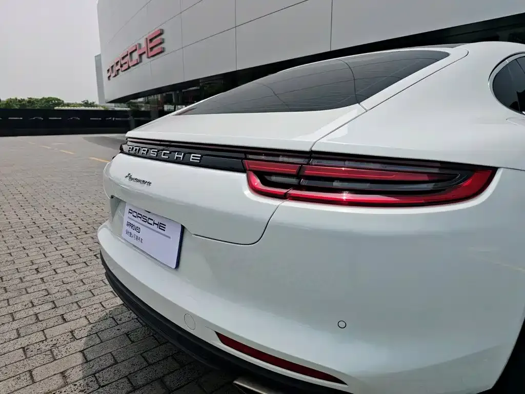 Porsche Panamera — фото 10