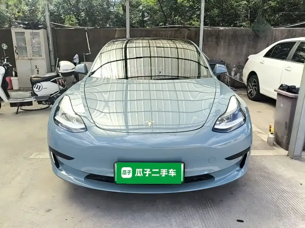 Tesla Model 3 — фото 10
