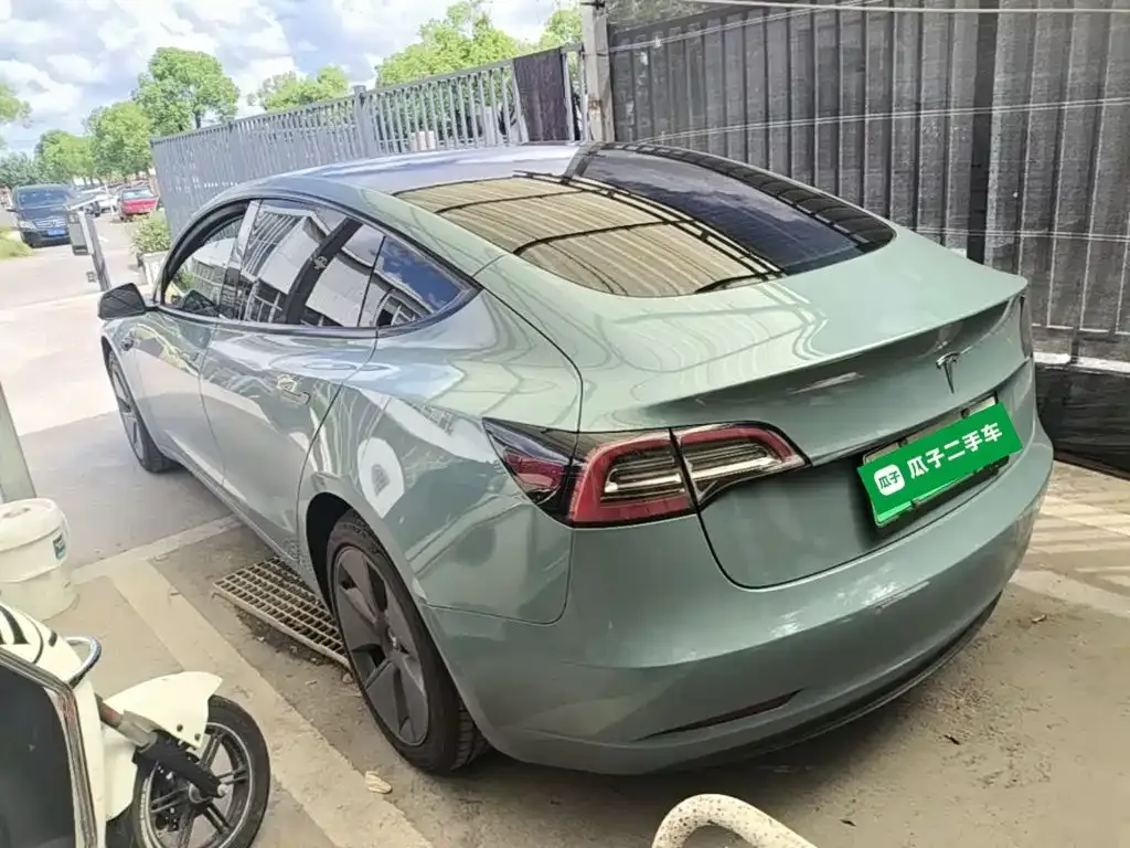 Tesla Model 3 — фото 3