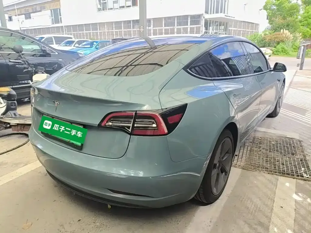 Tesla Model 3 — фото 4