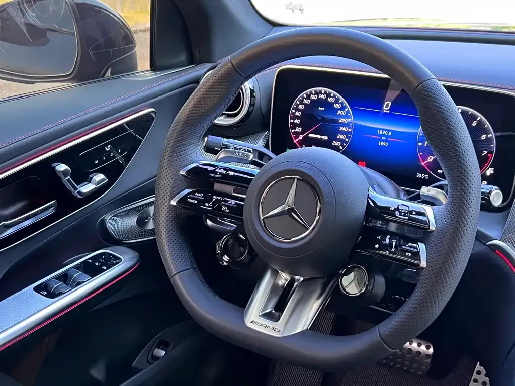 Mercedes-Benz GLC AMG — фото 9