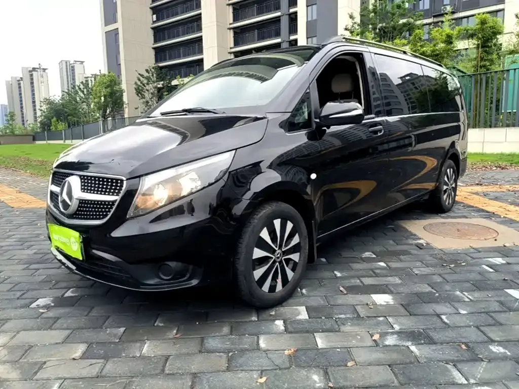 Mercedes-Benz Vito — фото 1