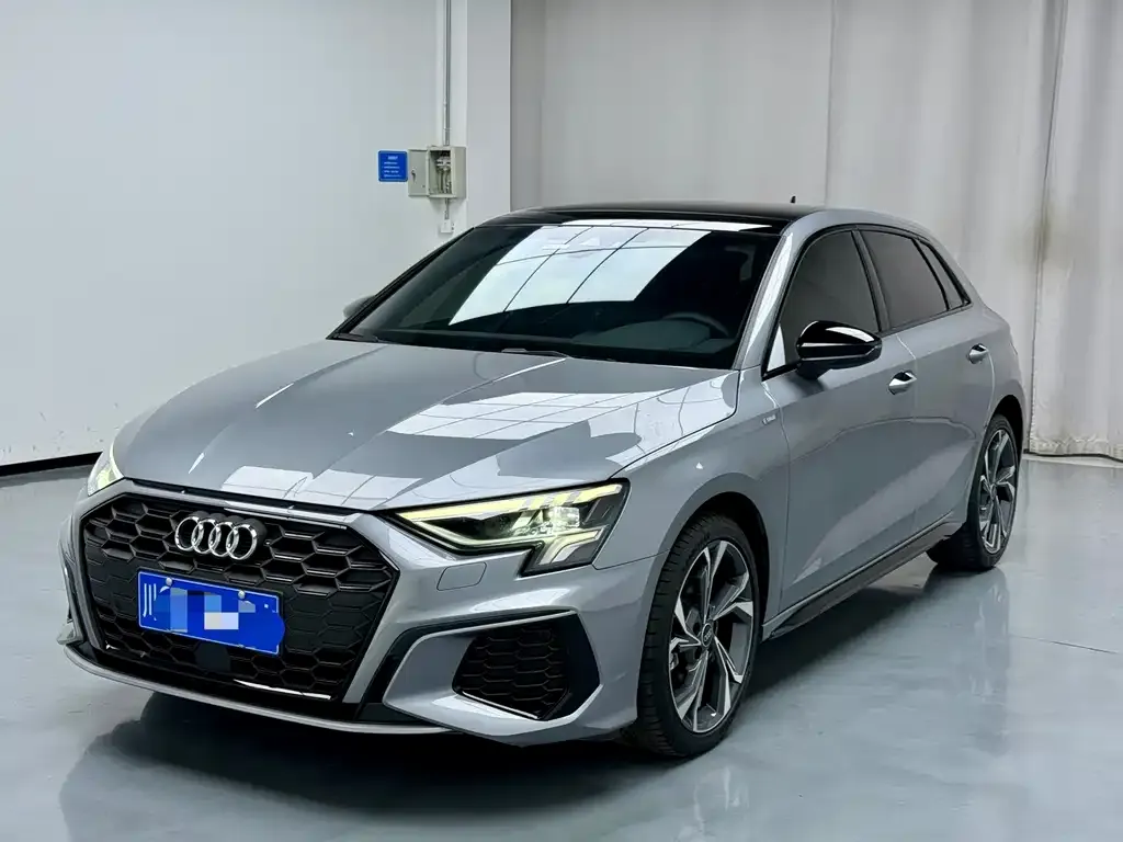Audi A3 — фото 1