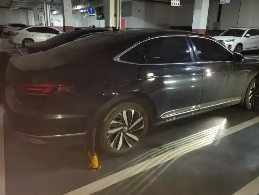 Volkswagen Passat — фото 8