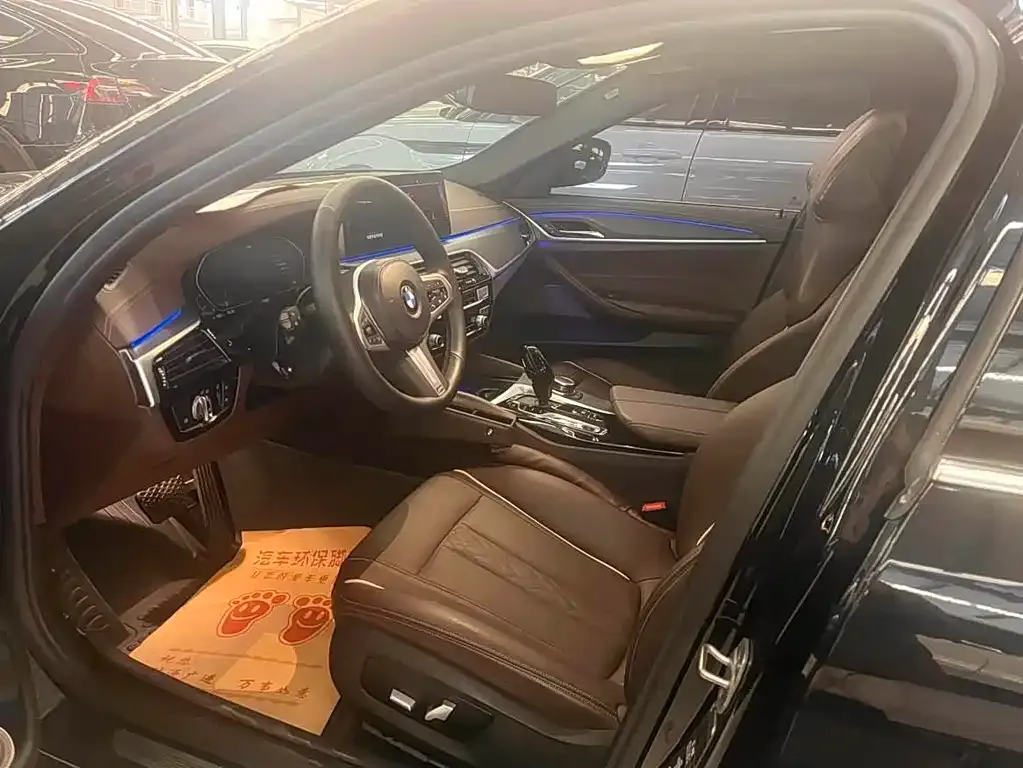 BMW 5 Series — фото 10