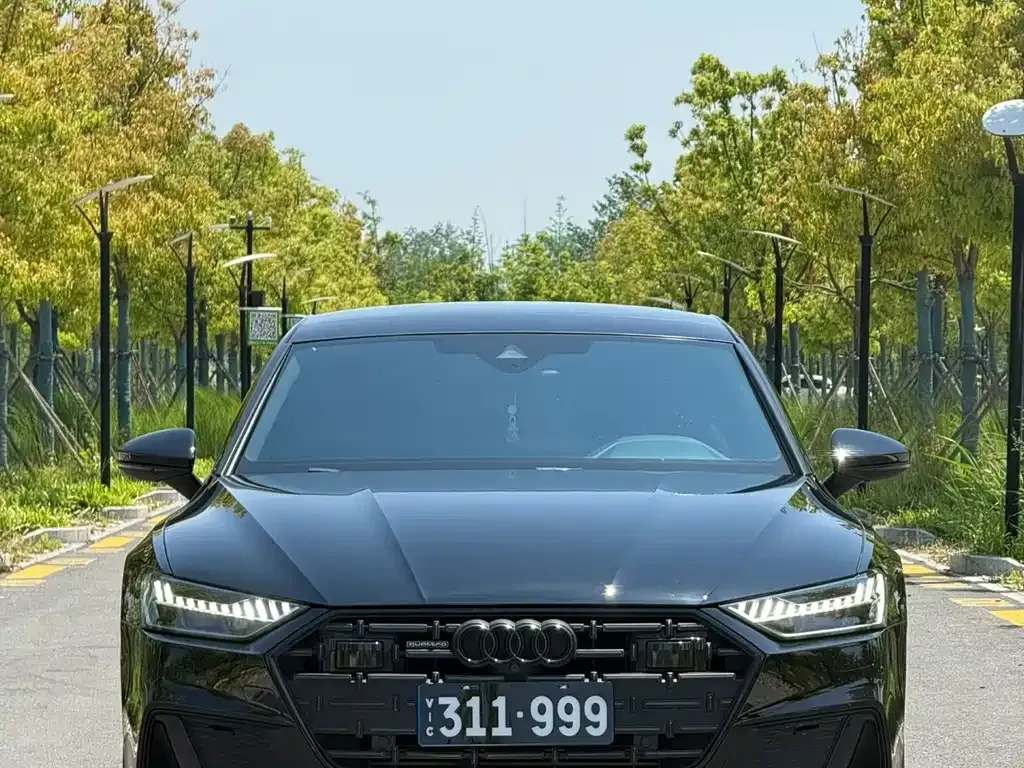 Audi A7L — фото 8