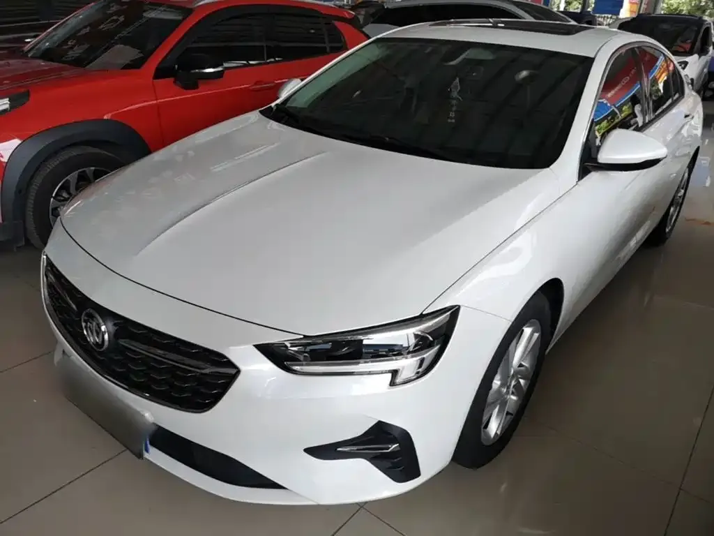 Buick Regal — фото 1