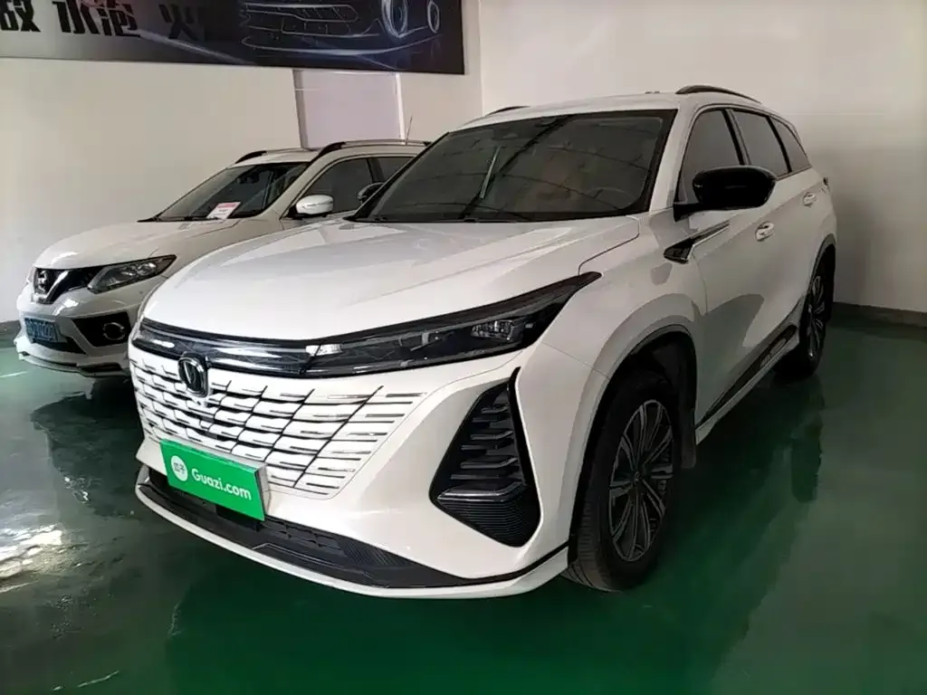 Changan CS75 PLUS — фото 1