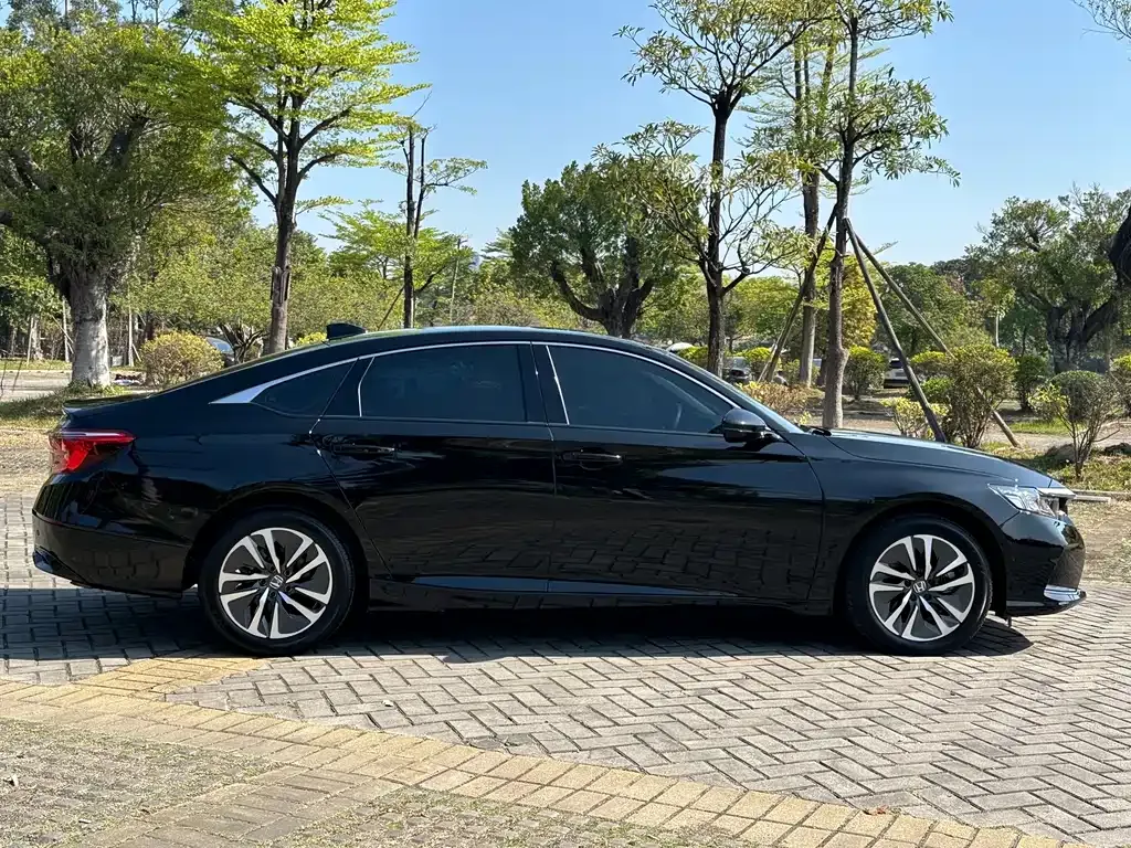 Honda Inspire — фото 10