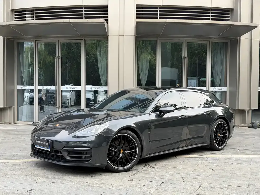 Porsche Panamera — фото 1